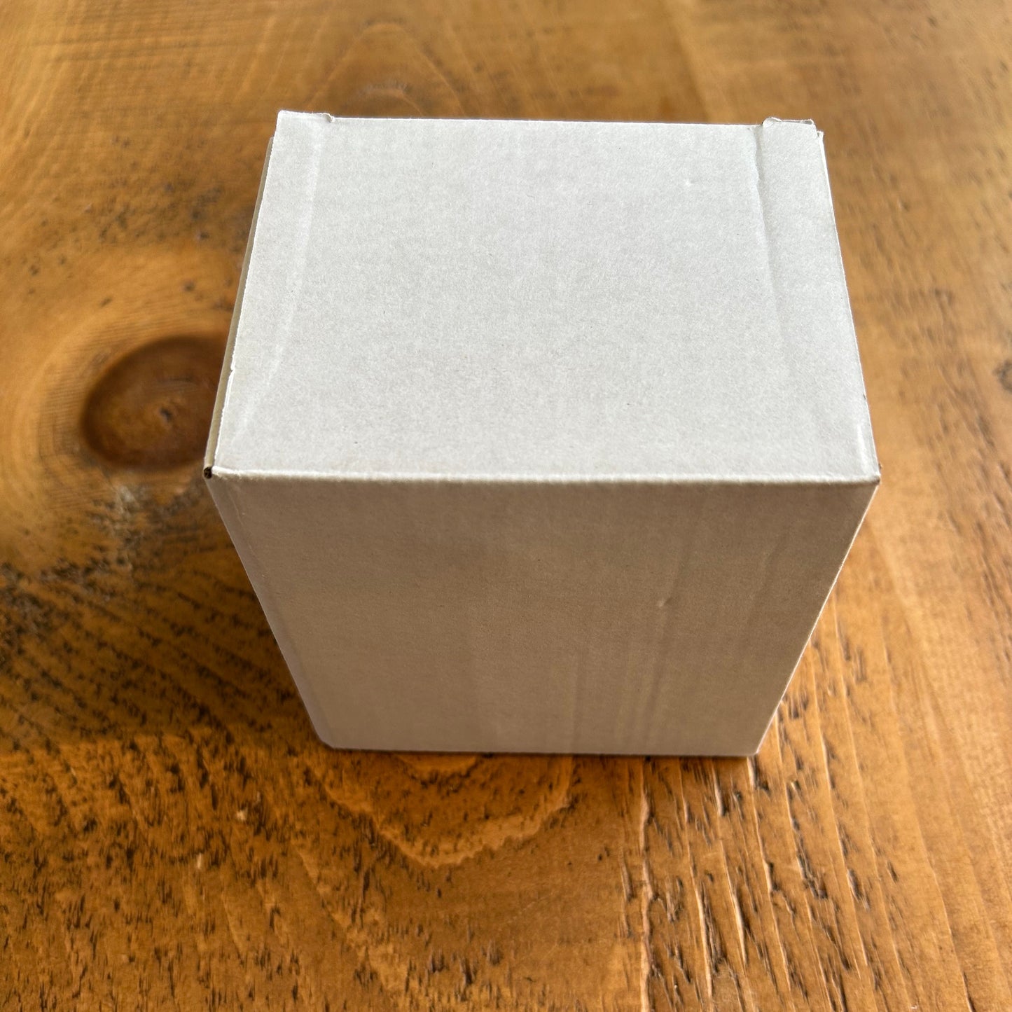 Enamel mug box